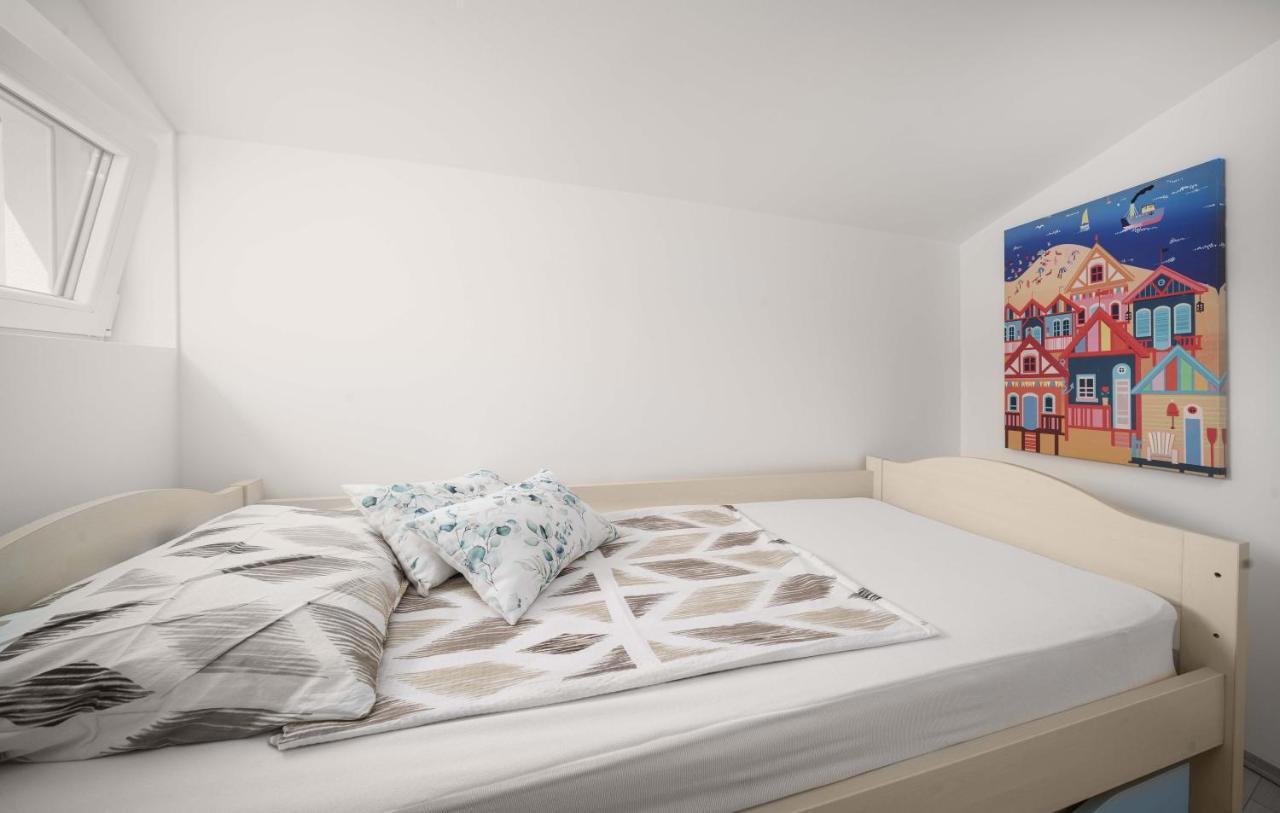 Vila Ms2 Apartment Tribunj  Ngoại thất bức ảnh